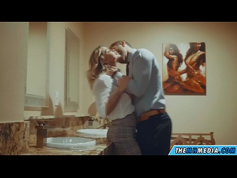 ❤️ Когато наедряла блондинка ви съблазни в обществена тоалетна Слуги в bg.porn33.top ❤